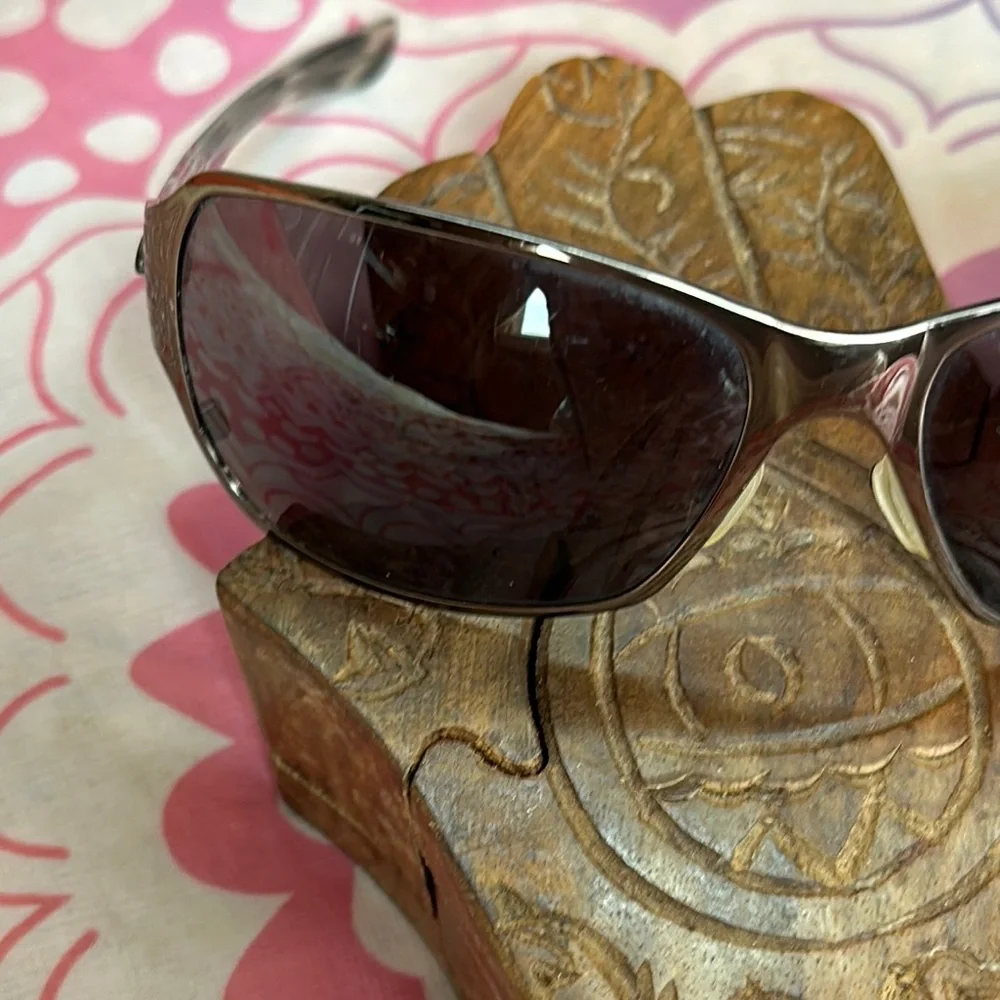 Retro Oakley Sunglasses [floral inlay pattern] - Picture 10 of 10